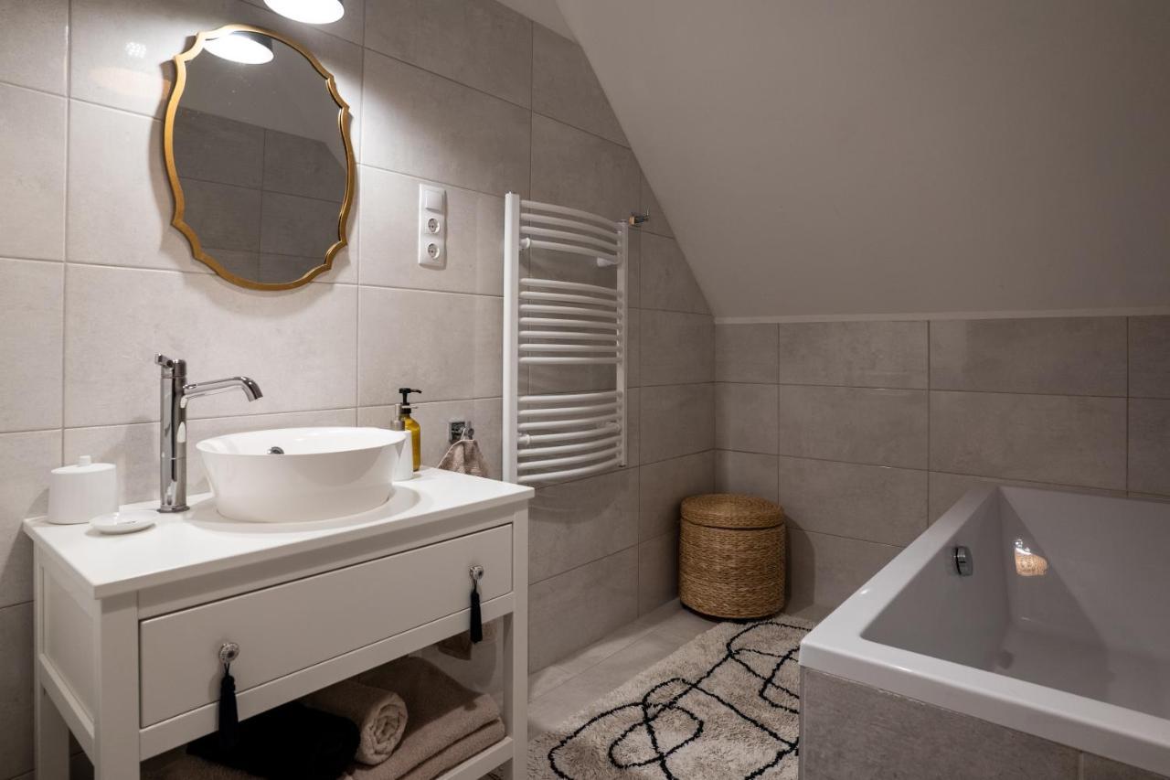 Cesar Apartman Sopron Exterior photo